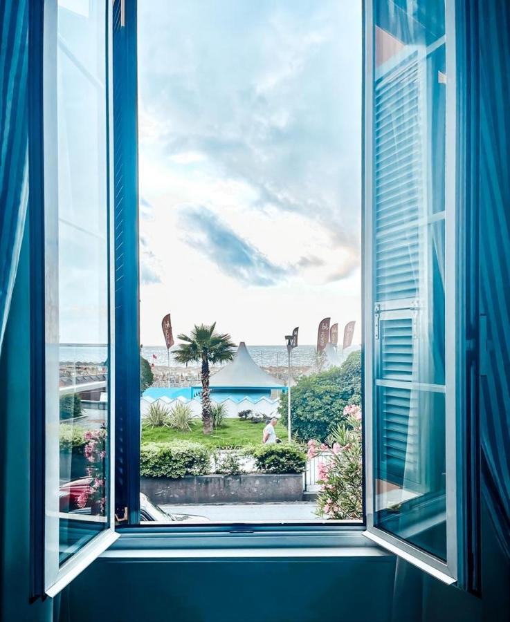 Maresuite Albissola Marina Bagian luar foto